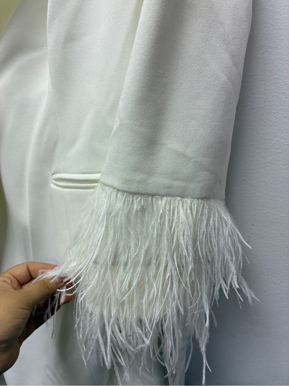 Aidan Mattox Size 20W White Feather Cuff Tuxedo Blazer Dress NWT GALA Cocktail - Picture 12 of 15